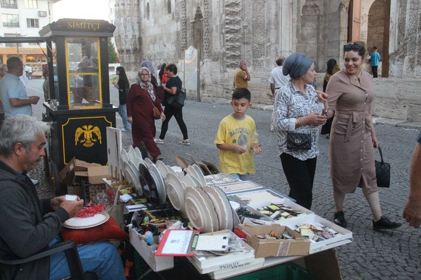 Ücret karşılığı dert dinliyor: Kadınlar 200, erkekler 1 TL - Resim: 1
