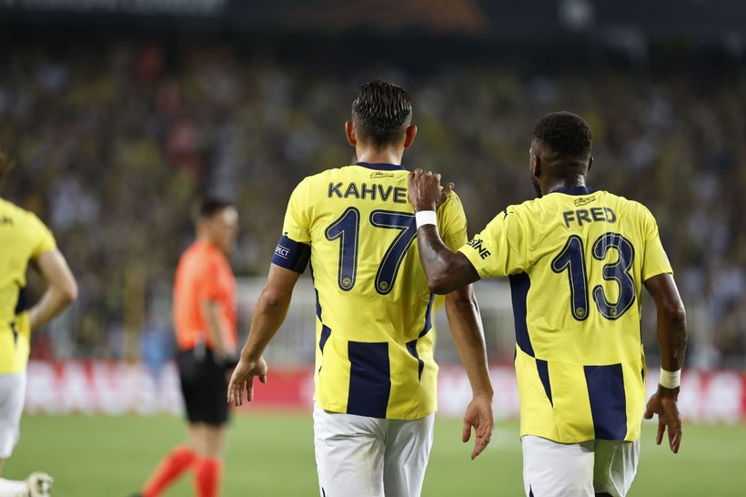 Baskıdan pasla nasıl çıkılacağını bilmiyorlar! Fred, Amrabat'ı uyarıp 'pas atmaktan korkuyor' dedi - Resim: 2