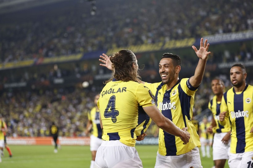 Baskıdan pasla nasıl çıkılacağını bilmiyorlar! Fred, Amrabat'ı uyarıp 'pas atmaktan korkuyor' dedi - Resim: 4