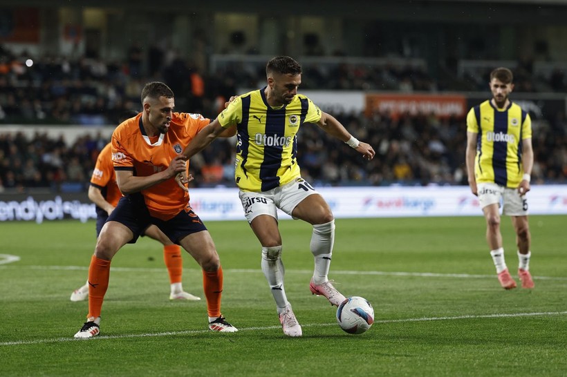 Trio’dan Başakşehir-Fenerbahçe maçı yorumları: “Net penaltı, yüzde yüz VAR karışmalı” - Resim: 3