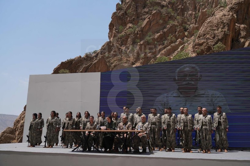 PKK silahları kazanda yaktı! Görüntüler yayınlandı… - Resim: 3