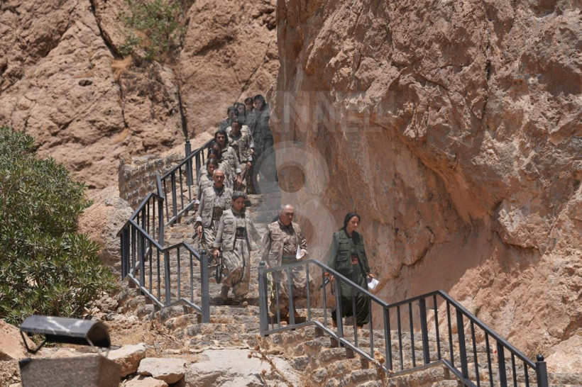 Tarihi dönemeç! PKK silahları Süleymaniye’de yaktı: Köşe yazarları ne dedi? Süreç nereye evrilir? - Resim: 4