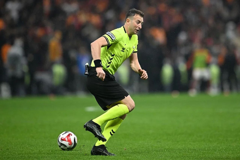 Galatasaray-Beşiktaş derbisinde kural hatası tartışması! - Resim: 3