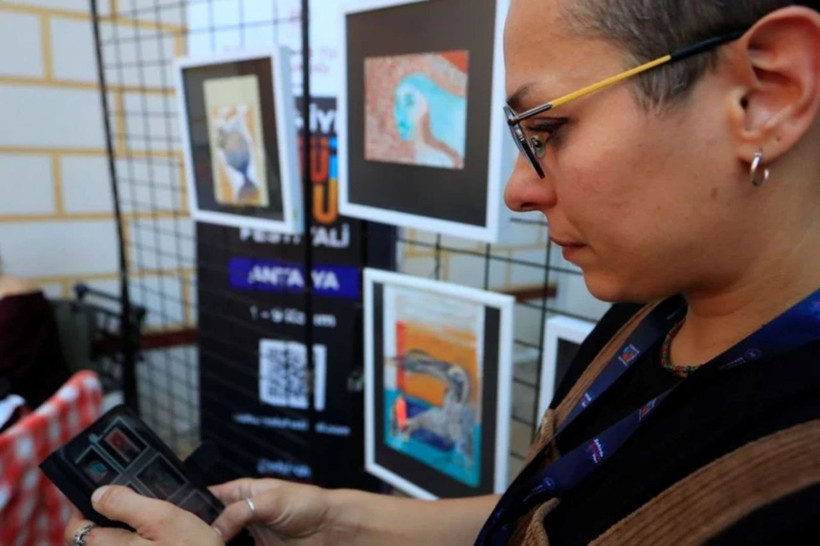 İranlı ressamın 150 eseri Antalya’da kayboldu: “Onlar benim hayatım” - Resim: 2