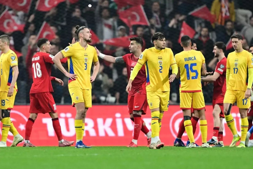 Rumen futbolcu soyunma odasını savaş alanına çevirdi: Türkiye mağlubiyetini kaldıramadı! - Fotoğraf: 9