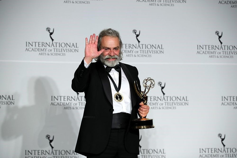 Haluk Bilginer Uluslararası Emmy Ödülleri'nde 'En İyi Erkek Oyuncu' ödülünü kazandı - Resim: 3