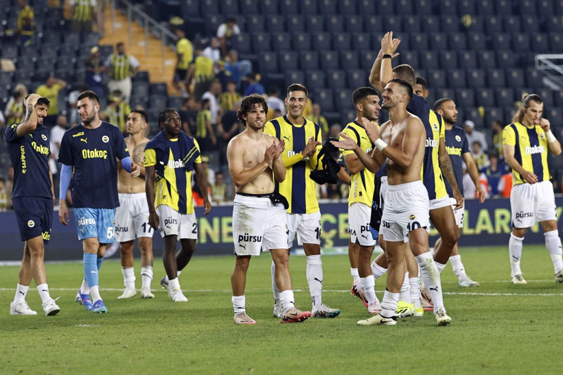 Fenerbahçe'de sol bek transferi yattı! Osimhen sonrası ortalık karıştı, Ali Koç İngiliz yıldıza rest çekti - Resim: 1