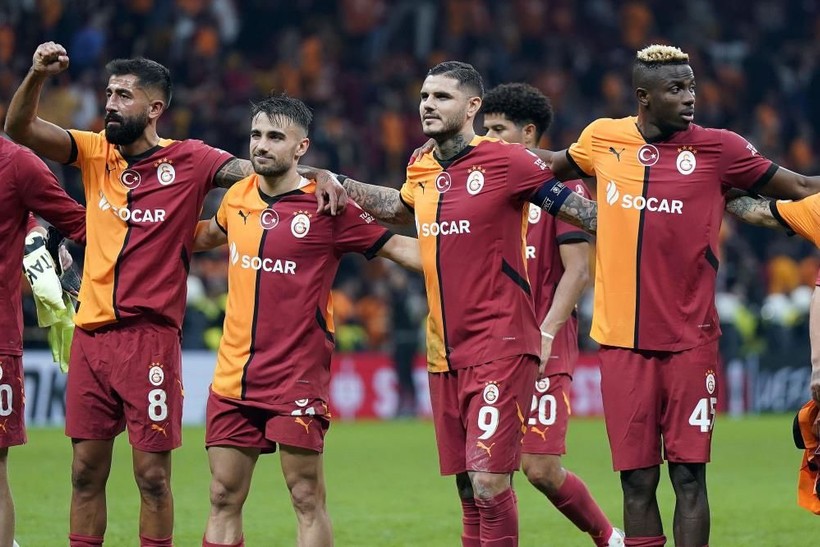 Napoli'den Osimhen telefonu! İbrahim Hatipoğlu'nu aradı, görüşmeye İstanbul'a geliyorlar - Resim: 1