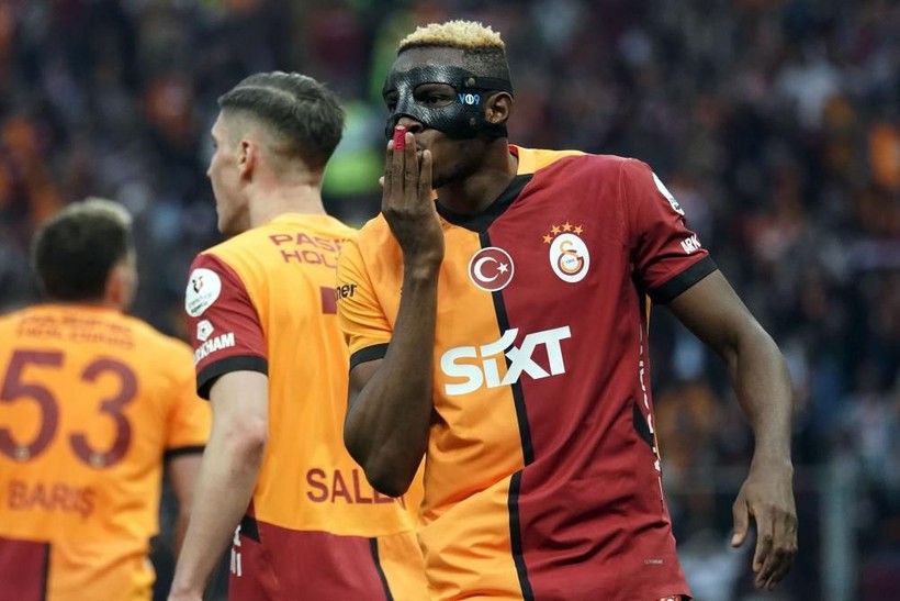 Duygu dolu sözleriyle geceye damga vurdu: Önemli olan Osimhen değil Galatasaray - Resim: 1