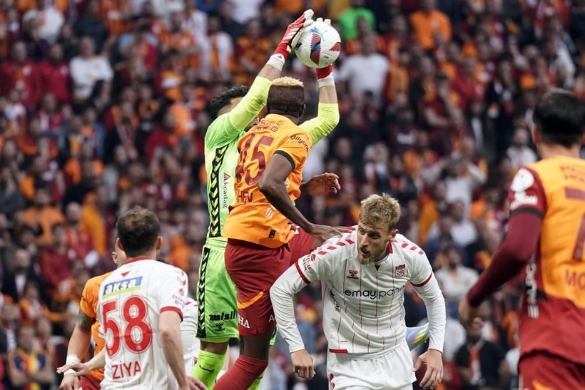 Galatasaray, Sivasspor’u 4-1’le geçti! Victor Osimhen’den 2 gol, Torreira ve Barış Alper’den 1’er gol! - Resim: 2
