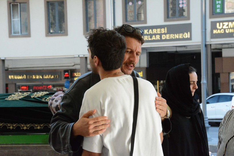 Oyuncu Uraz Kaygılaroğlu'nun acı günü - Resim: 2