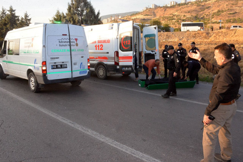 Akaryakıt tankerine çarpan kamyonun sürücüsü öldü - Resim: 1