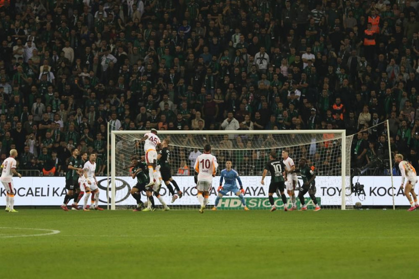 Spor yazarları Galatasaray’ı sert eleştirdi: “İcardi fantezisi tokat oldu!” - Resim: 4