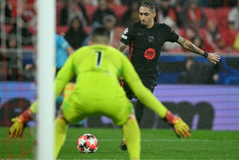 Şampiyonlar Ligi'ndeki tarihi maçta Kerem Aktürkoğlu'na büyük şok: Dünya o anı konuşuyor - Fotoğraf: 6