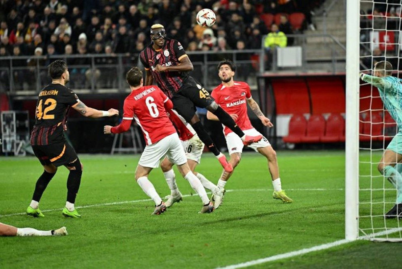 Hollanda basını Galatasaray ile Fenerbahçe'yi kıyasladı: "Çok daha iyi bir performans sergiledi" - Resim: 4