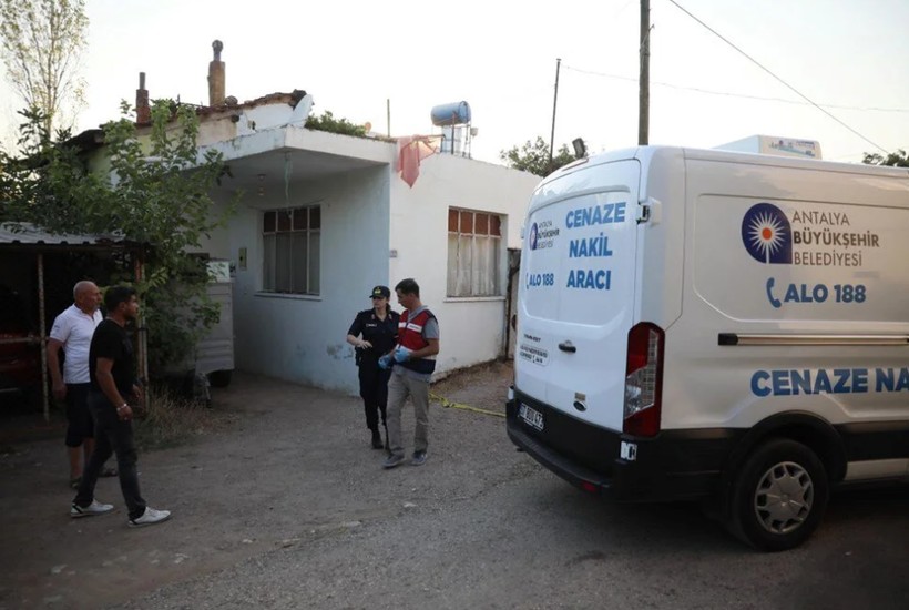 Antalya’daki korkunç cinayetlerde yeni ayrıntı: Ceset için çuval almaya giderken yakalandı - Resim: 4