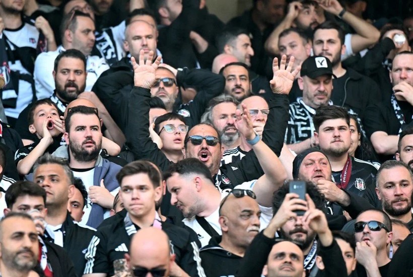 Kadıköy'de tarihi dakikalar: Fenerbahçeli taraftarlar Beşiktaş'ı alkışladı - Resim: 3