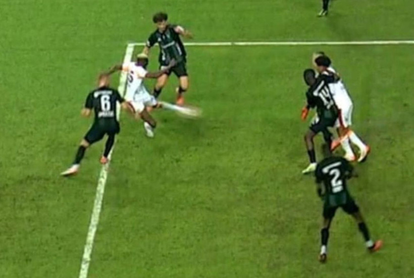 Galatasaray, VAR'a takıldı: Osimhen'in golü iptal edildi! - Resim: 3