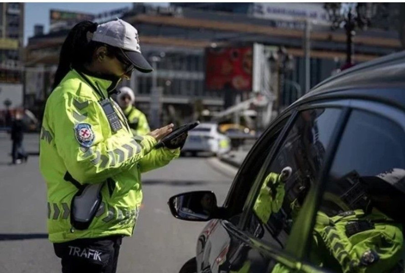 Sürücülere müjde: APP plaka yasağı ertelendi mi? İşte yeni kurallar - Fotoğraf: 5