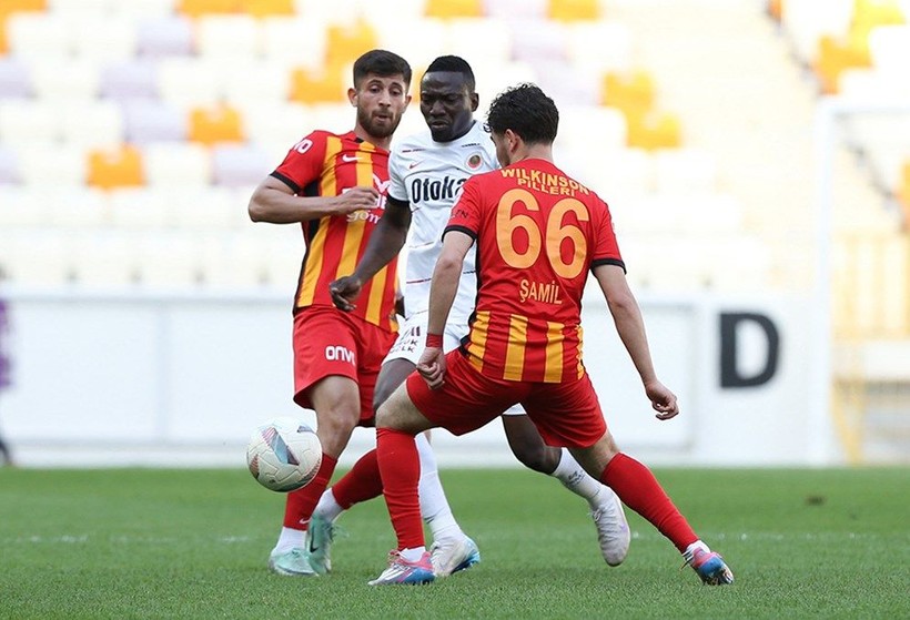 Gençlerbirliği’nden 5 gollü zafer: 4 yıl sonra Süper Lig’e dönüş! - Resim: 4