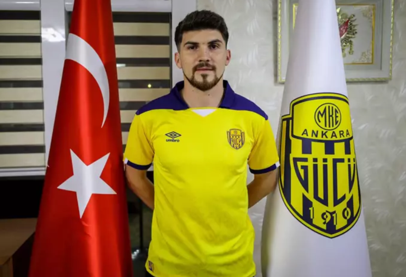 Süper Lig'de biten tüm transferler listesi; İşte yaz transfer dönemine damga vuran isimler - Fotoğraf: 182