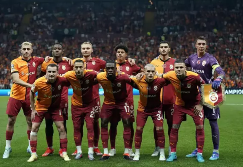 Osimhen son değil! Dursun Özbek'ten orta saha ve defans transferi bombası - Resim: 1