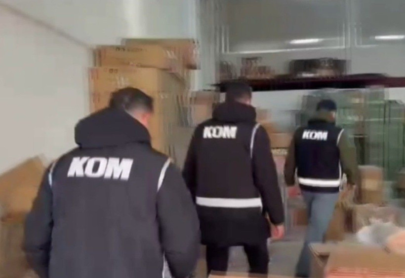 Kahramanmaraş'ta bin 422 adet kaçak telefon ele geçirildi - Resim: 3