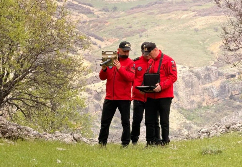 JAK ve JASAT ekipleri, Gülistan Doku’nun cansız bedenine ulaşmak için sahada - Fotoğraf: 6