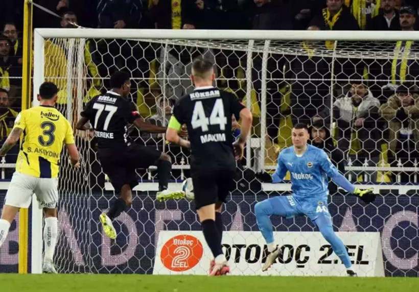 Fenerbahçe'de Saint-Maximin krizi: Kulağının çekilmesi gerek! - Fotoğraf: 7