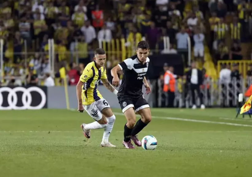 Amrabat geliyor derken yeni orta saha Arjantinli yıldız oldu! Ali Koç 20 milyon euroya transferi bitiriyor - Resim: 3