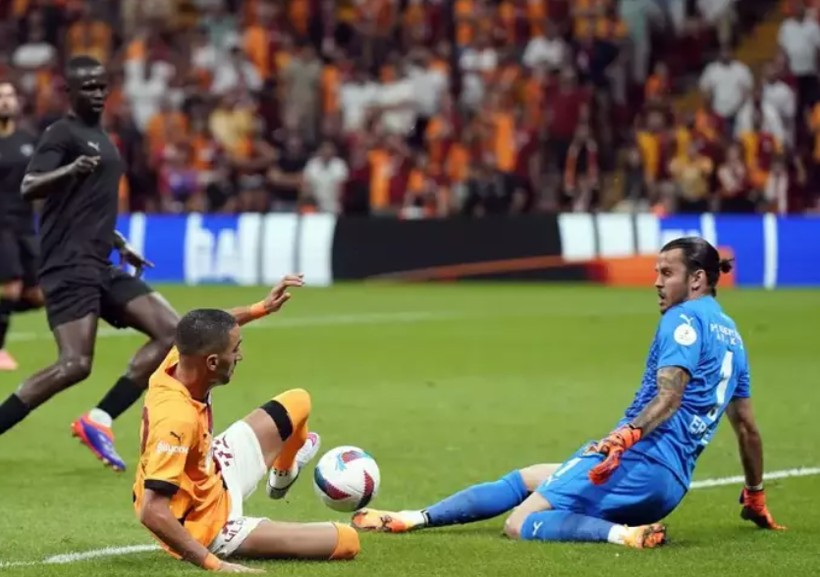 Osimhen sonrası 2 dünya yıldızı birden geliyor! Okan Buruk transferi İtalya'da bitirdi - Resim: 3
