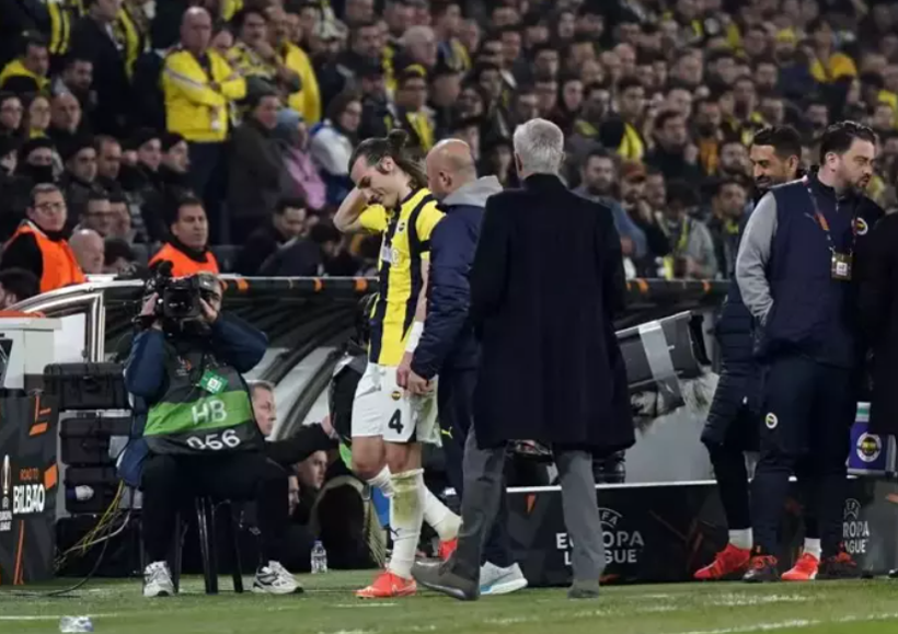 Jose Mourinho buna tekrar cesaret edemeyecek! Fred ve Szymanski kararı geldi - Fotoğraf: 2