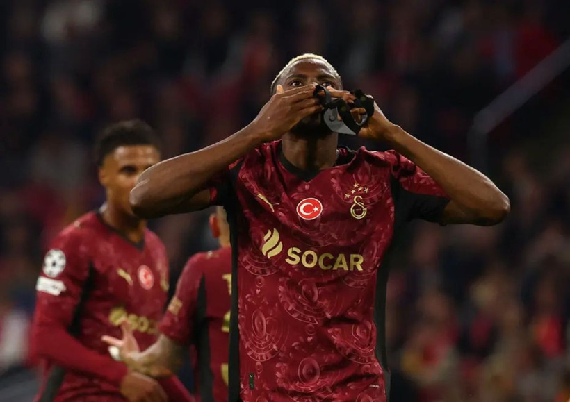 Osimhen için çarpıcı transfer iddiasını canlı yayında verdi: "Üst düzey bir isimden duydum" - Resim: 1