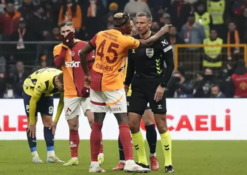 Okan Buruk ile Osimhen arasında büyük kriz! Mourinho'yu onaylayınca çileden çıktı - Fotoğraf: 2