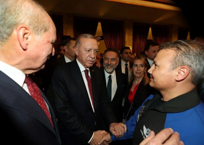 Cumhurbaşkanı Erdoğan: Özgür Özel ile haftaya görüşeceğiz - Resim: 1