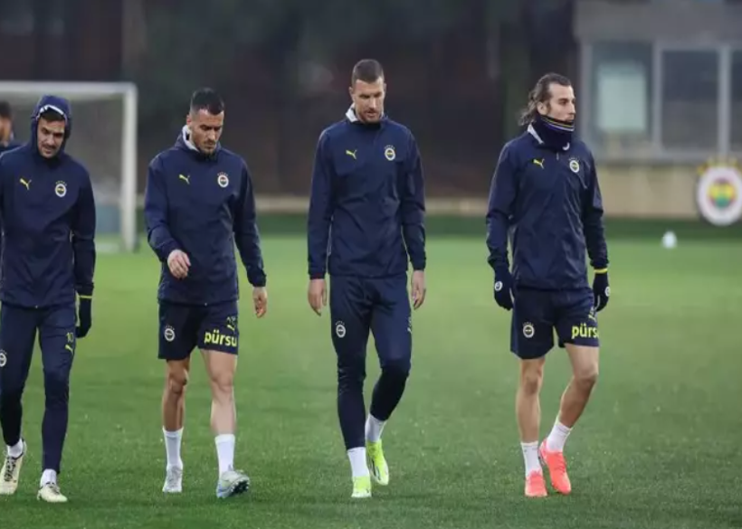 Fenerbahçe'de ayrılık kesinleşti! Dzeko, Talisca'dan ona şans gelmedi - Fotoğraf: 3