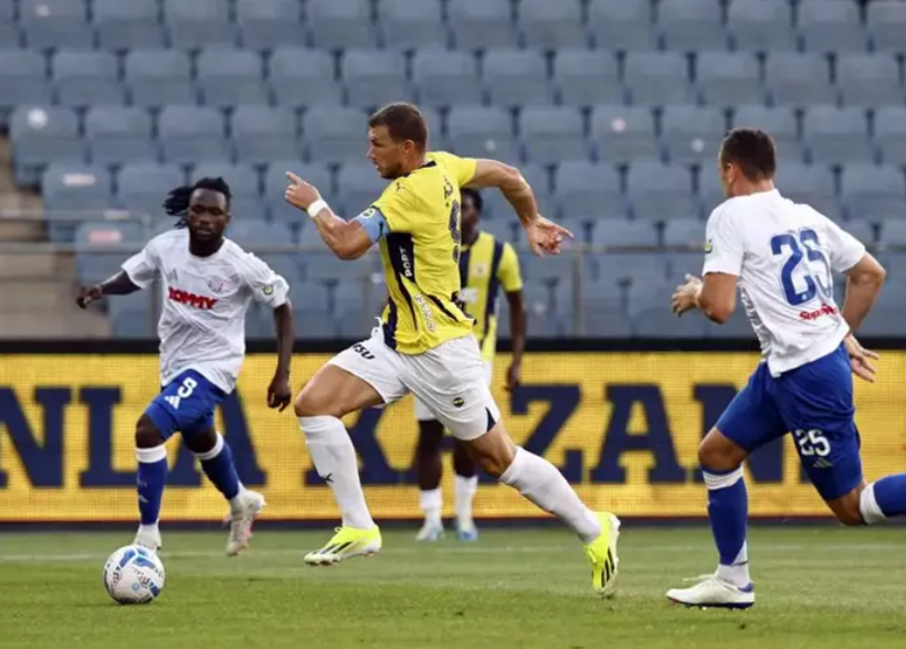 Fenerbahçe'de Mourinho çıldırdı! Taktiği işe yaramadı, 3 yıldızı sildi - Resim: 4
