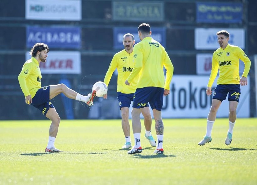 Fenerbahçe'nin başına bela oldu! İsmail Kartal 'yeter' dedi, işte o isimler... - Resim: 4