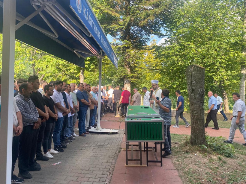 Kaçak ocakta ölen madenci toprağa verildi - Fotoğraf: 4