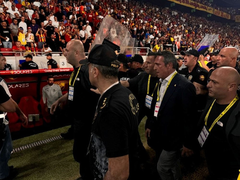 Ali Koç neden Göztepe maçında sahaya indi? Bizzat kendi açıkladı - Resim: 2