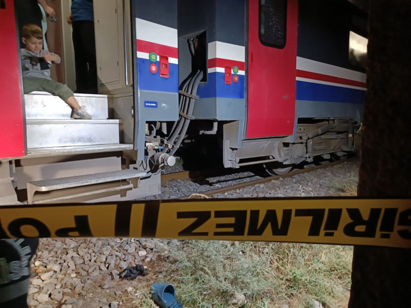 Hemzemin geçitte yolcu treninin çarptığı Abdullah, ağır yaralandı - Resim: 4