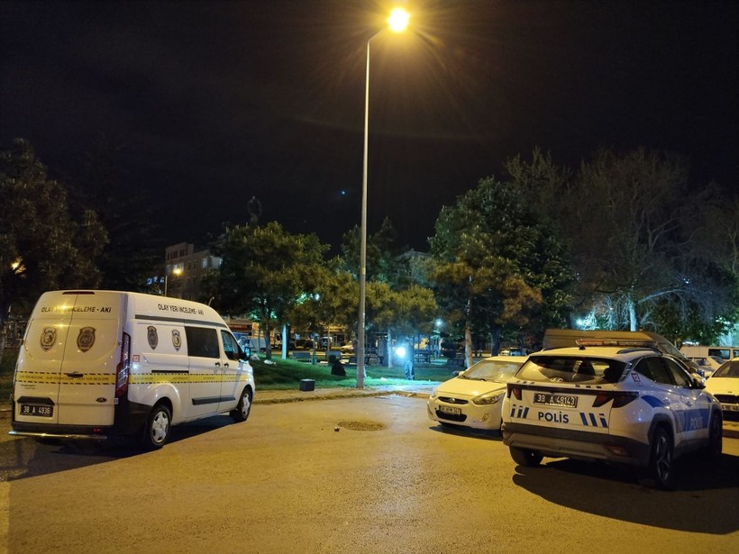 Borç-alacak kavgasında birbirlerini bıçakladılar - Resim: 2