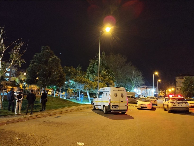 Borç-alacak kavgasında birbirlerini bıçakladılar - Resim: 1