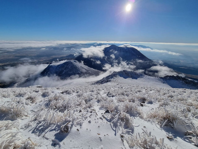 Hasan Dağı’nın zirvesine yağan kar, kartpostallık görüntüler ortaya çıkardı - Resim: 2