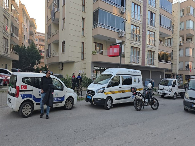 Eski eşini göğsünden bıçakladı, polisi arayıp teslim oldu - Resim: 2