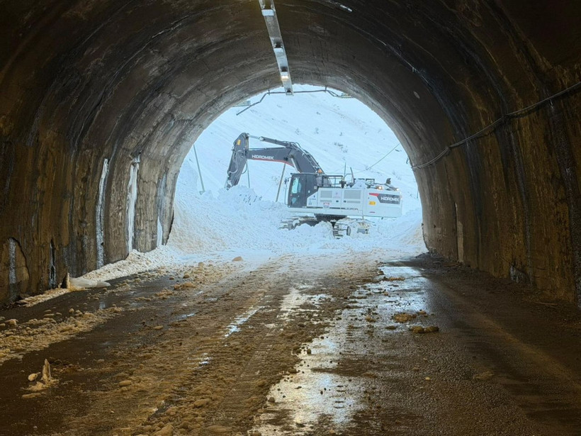 Hakkari-Van karayolu ulaşıma açıldı - Resim: 4