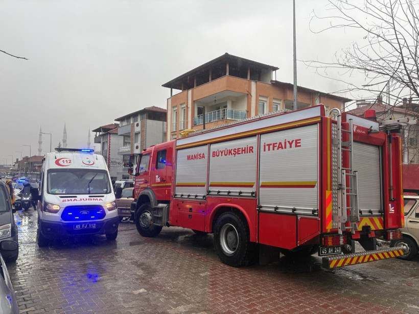 Dikkatsizlik kazayı beraberinde getirdi: 2 yaralı - Resim: 2