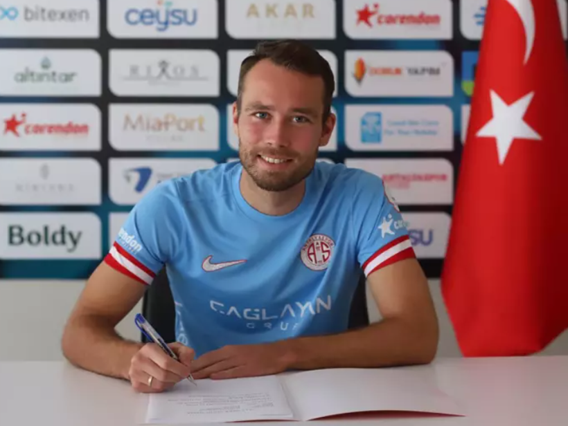Süper Lig'de biten tüm transferler listesi; İşte yaz transfer dönemine damga vuran isimler - Fotoğraf: 76