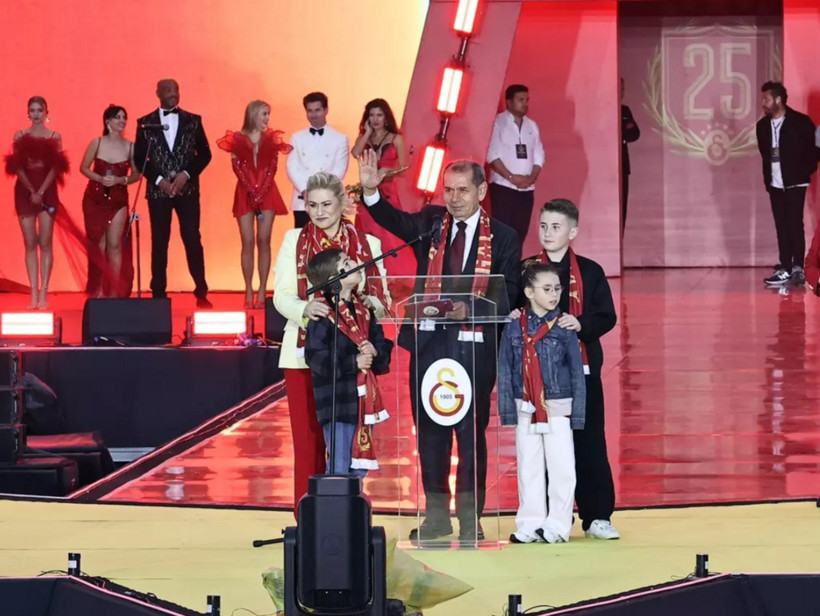 Galatasaray, 25. şampiyonluk kupasını aldı! Yenikapı'da taraftar rekoru kırıldı - Fotoğraf: 30