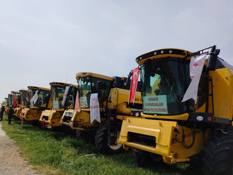 Kırşehir'de 300 biçerdöver, davul zurnayla uğurlandı - Resim: 2